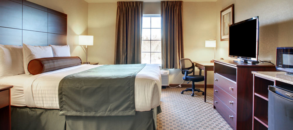 Cobblestone Inn & Suites-Kersey Bagian luar foto
