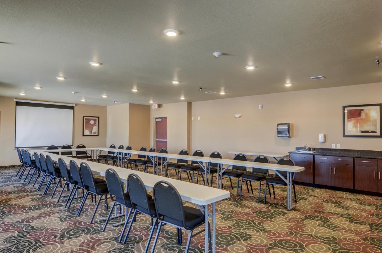 Cobblestone Inn & Suites-Kersey Bagian luar foto